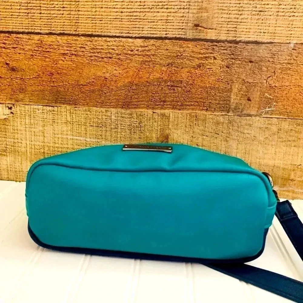 Danielle Nicole Purse - Picture 4 of 7